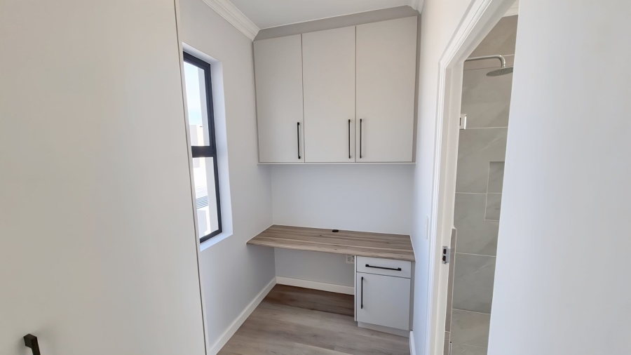 4 Bedroom Property for Sale in Sandown Western Cape
